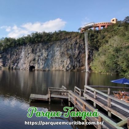 Foto da cascata do parque tanguá